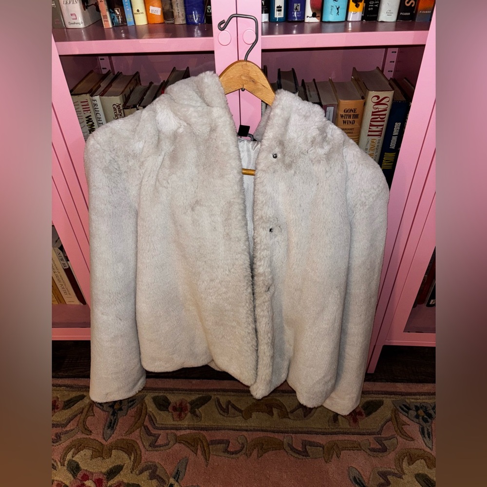 Vera Wang Faux Fur Jacket - Picture 8 of 13